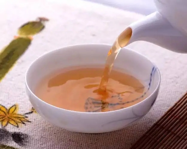 普洱茶越喝越餓？喝普洱茶真能刮油嗎？