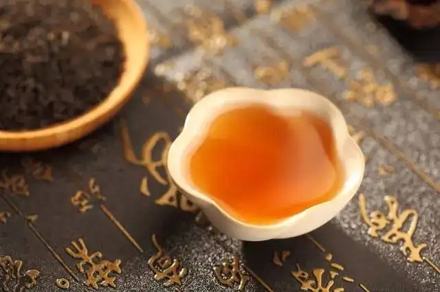 茶喝起來有點(diǎn)酸是不是變質(zhì)了？