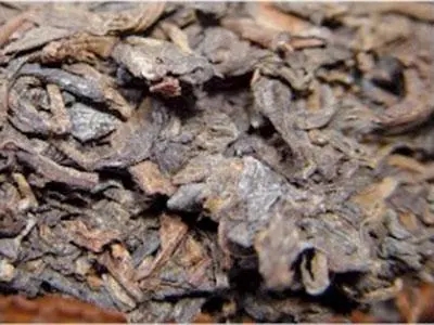 普洱茶你必須要懂：白霜與發(fā)霉。