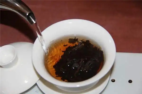 為什么你泡的熟茶，湯色像醬油？