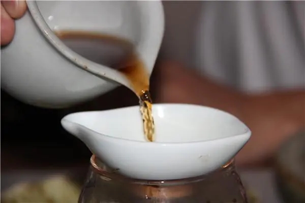 學(xué)會(huì)這4招，快速判斷出普洱茶年份！