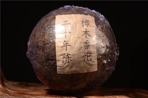 收藏普洱茶，應(yīng)選擇知名品牌還是小品牌？