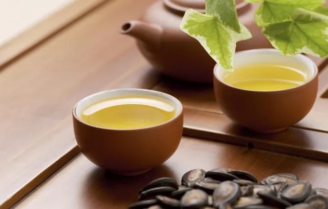 普洱茶的茶性是屬寒還是屬熱？